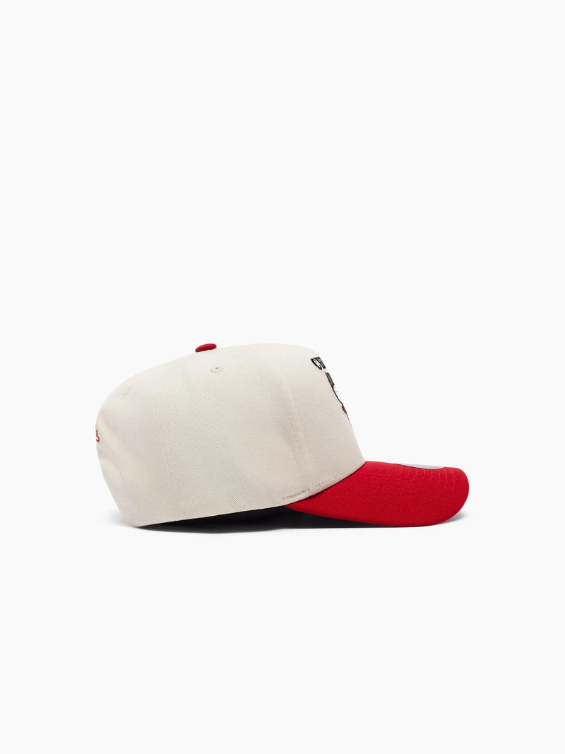 M&N Cream & Team Colour Pro Pinch Snapback - Chicago Bulls