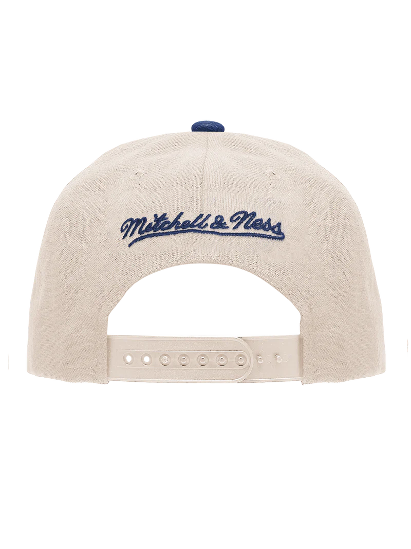 M&N Cream & Team Colour Pro Pinch Snapback - Dallas Mavericks