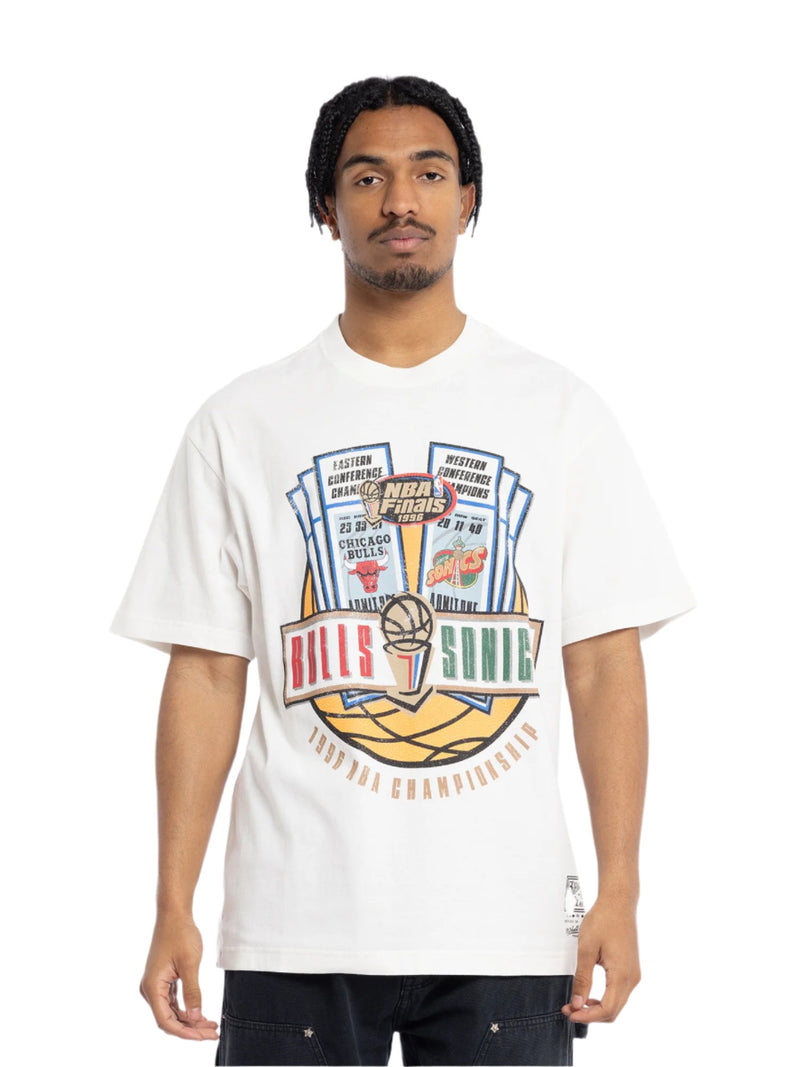 M&N 1996 NBA Finals Tee - Bulls Supersonics (Vintage White)