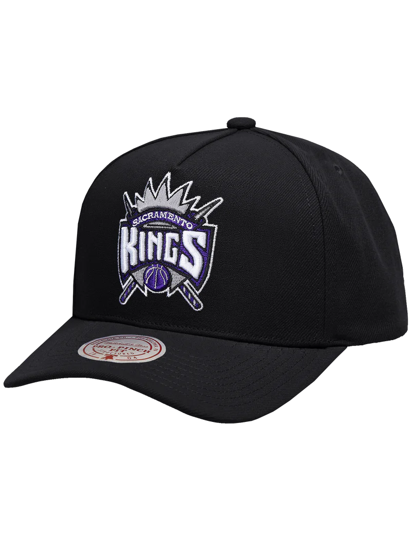 M&N Black Team Colour Pro Pinch Snapback - Sacramento Kings